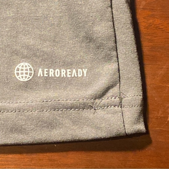 ADIDAS Aeroready Grey T-Shirt, Youth - Picture 7 of 7
